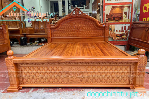 Giường Hoàng Gia Gỗ Gõ Đỏ Đẹp - Mẫu Mới 2025